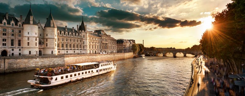 barcas-travel-tour-package-paris-france-seine-river